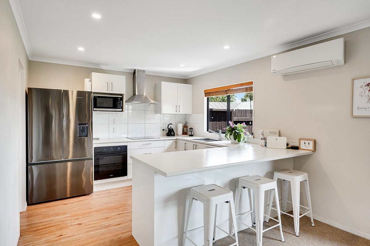 9 Ada Place, Fairview Downs, Hamilton - Carousel 2