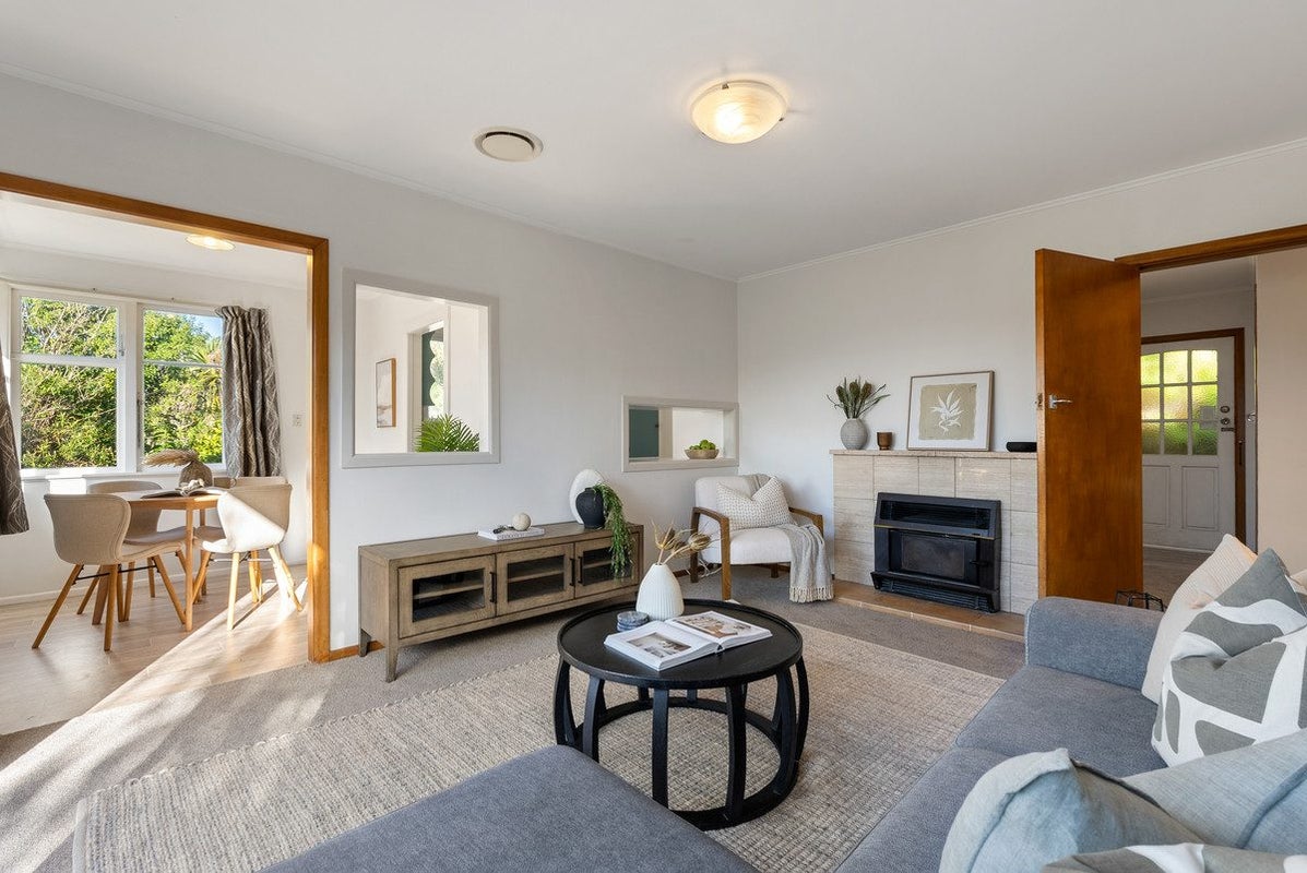 129 Ruskin Road, Newlands, Wellington - Carousel 1