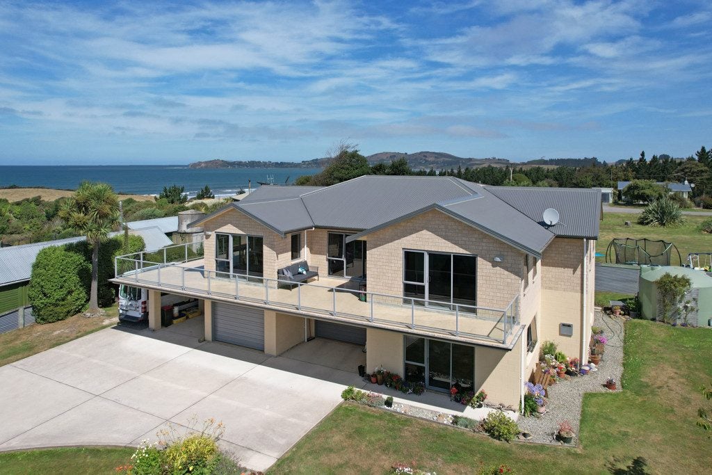 11 Oakham Street, Hampden, Hampden - Carousel 1