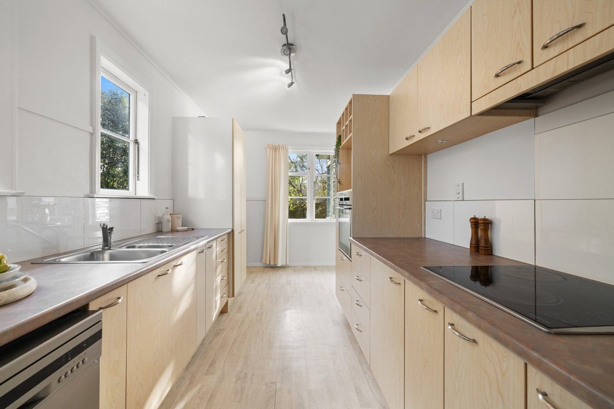 15 Denvir Street, Bryndwr, Christchurch City, Canterbury - Carousel 2