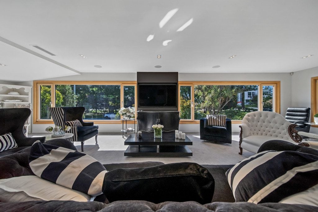 2 Crichton Terrace, Cashmere, Christchurch - Carousel 2