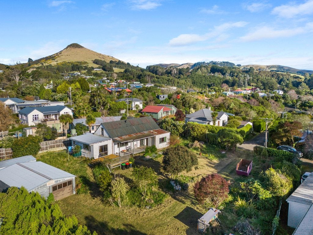 13 Moss Street, Portobello, Dunedin - Carousel 1