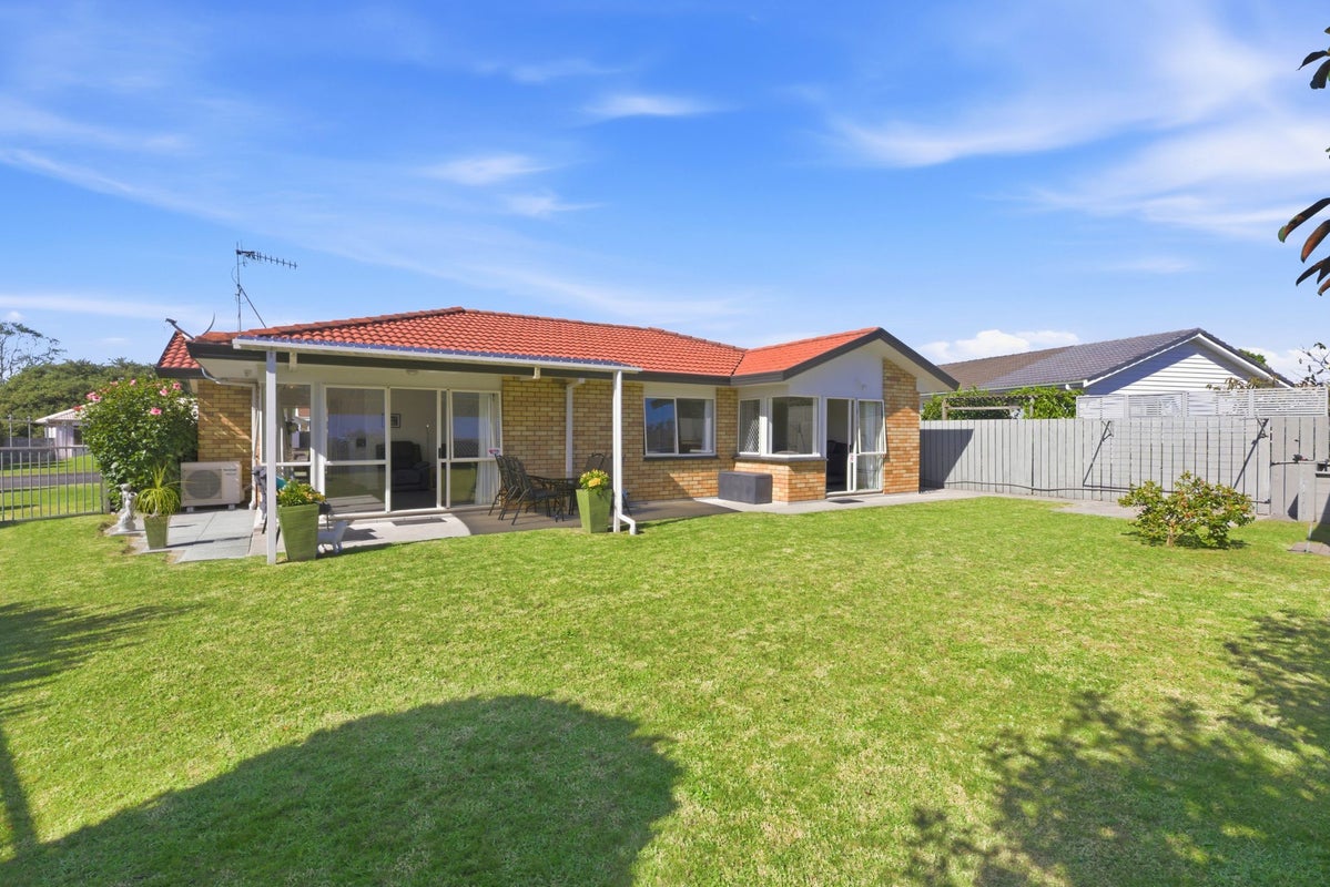 30 Russley Drive, Mount Maunganui, Mount Maunganui - Carousel 2