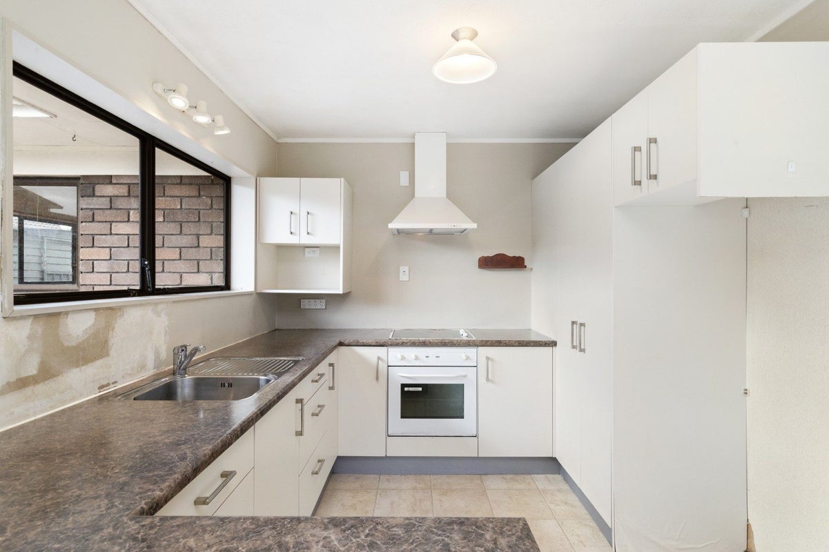 33C Harris Street, Pukekohe, Pukekohe - Carousel 2