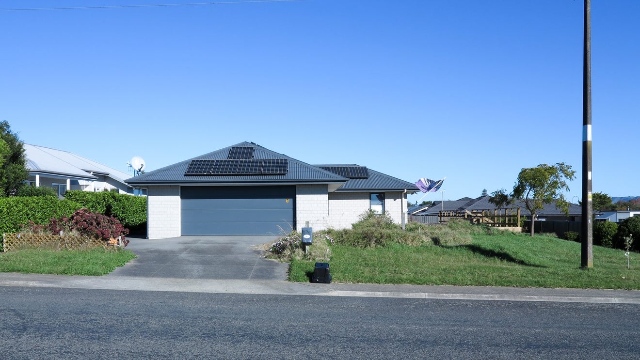 7 Lake View Road, Waipukurau, Waipukurau - Carousel 2