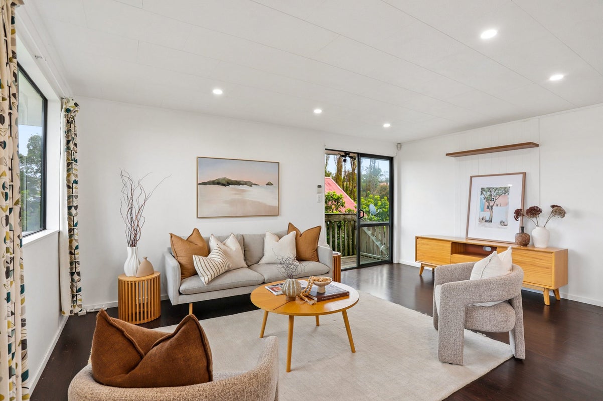 21A Tahi Terrace, Glen Eden, Auckland - Carousel 2