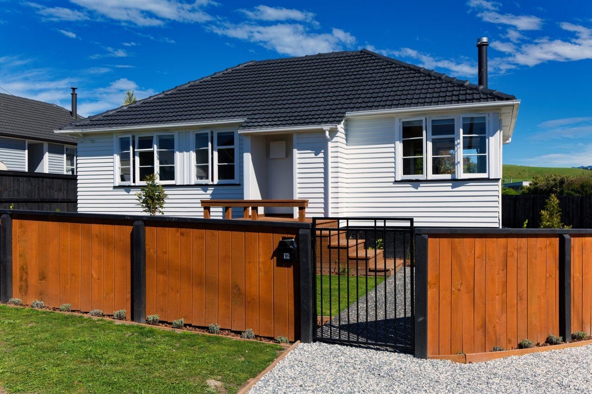 16 Davidson Terrace, Kaikoura - Carousel 1