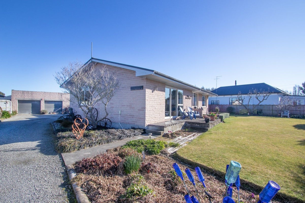 39 Buckleys Terrace, Tinwald, Ashburton - Carousel 1