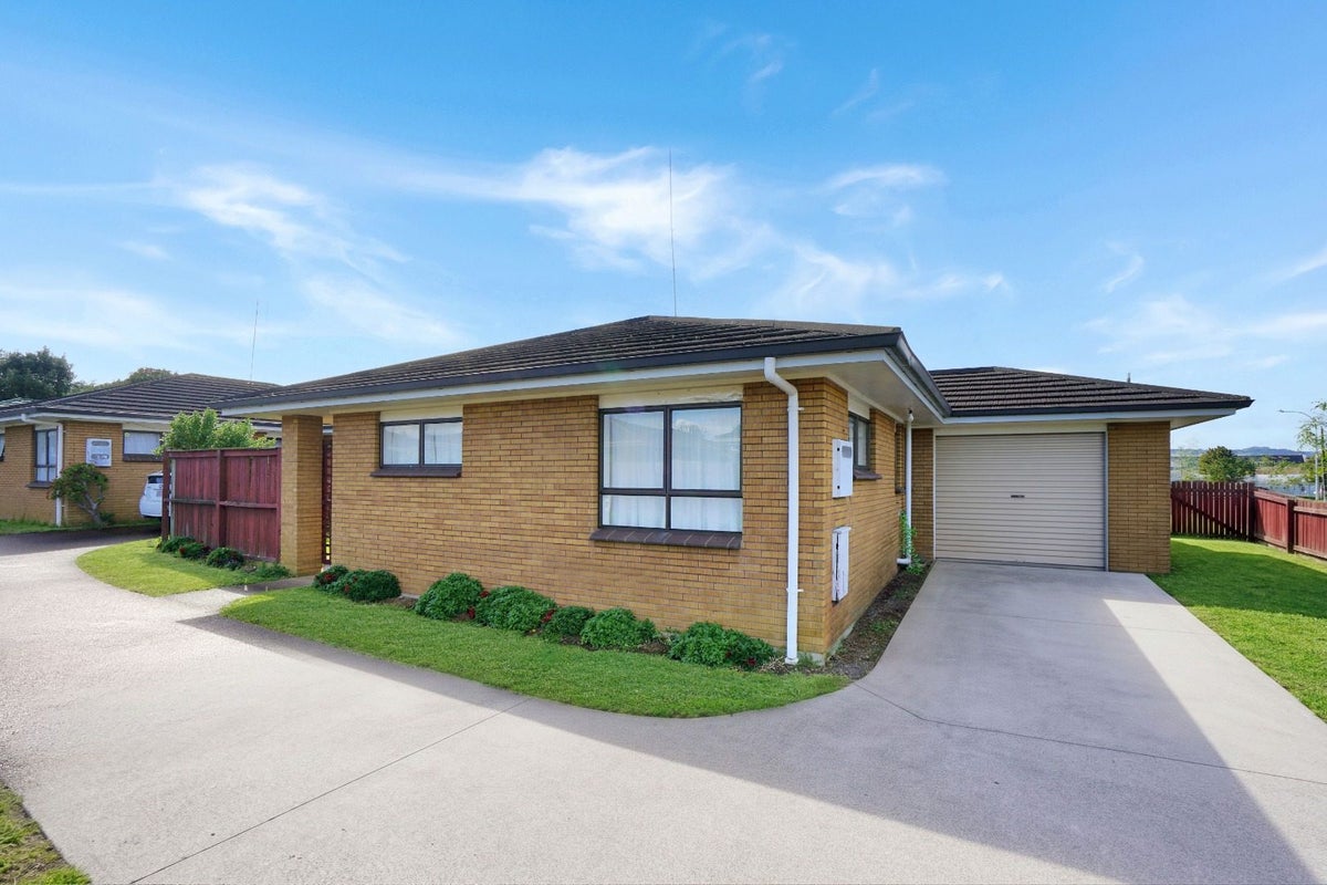 3/9 Don Street, Papakura, Auckland - Carousel 1
