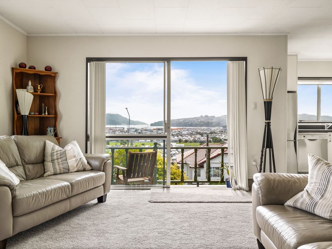 62 Easther Crescent, Kew, Dunedin - Carousel 1
