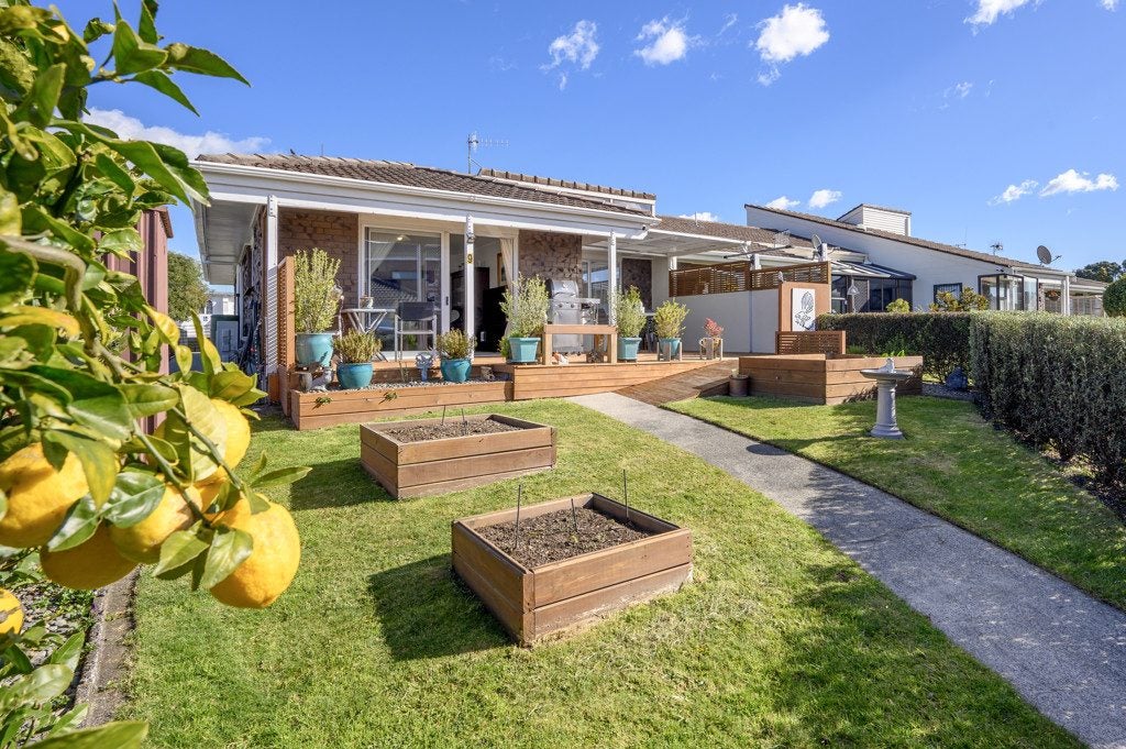 9/3 Stewart Street, Te Puke, Te Puke - Carousel 1