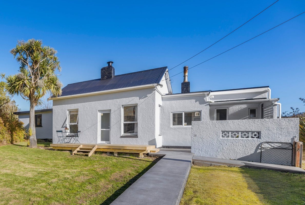 10 North Taieri Road, Abbotsford, Dunedin - Carousel 1
