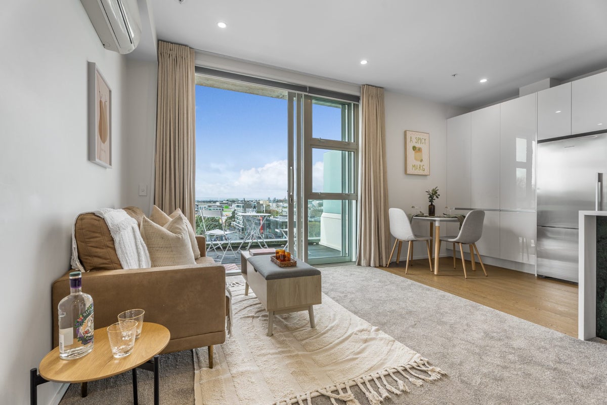 408/246 Khyber Pass Road, Newmarket, Auckland - Carousel 2