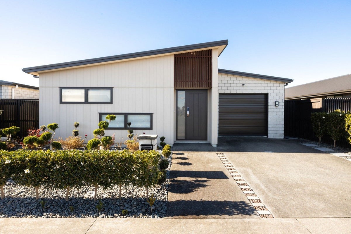20 Trewern Avenue, Chartwell, Hamilton - Carousel 1