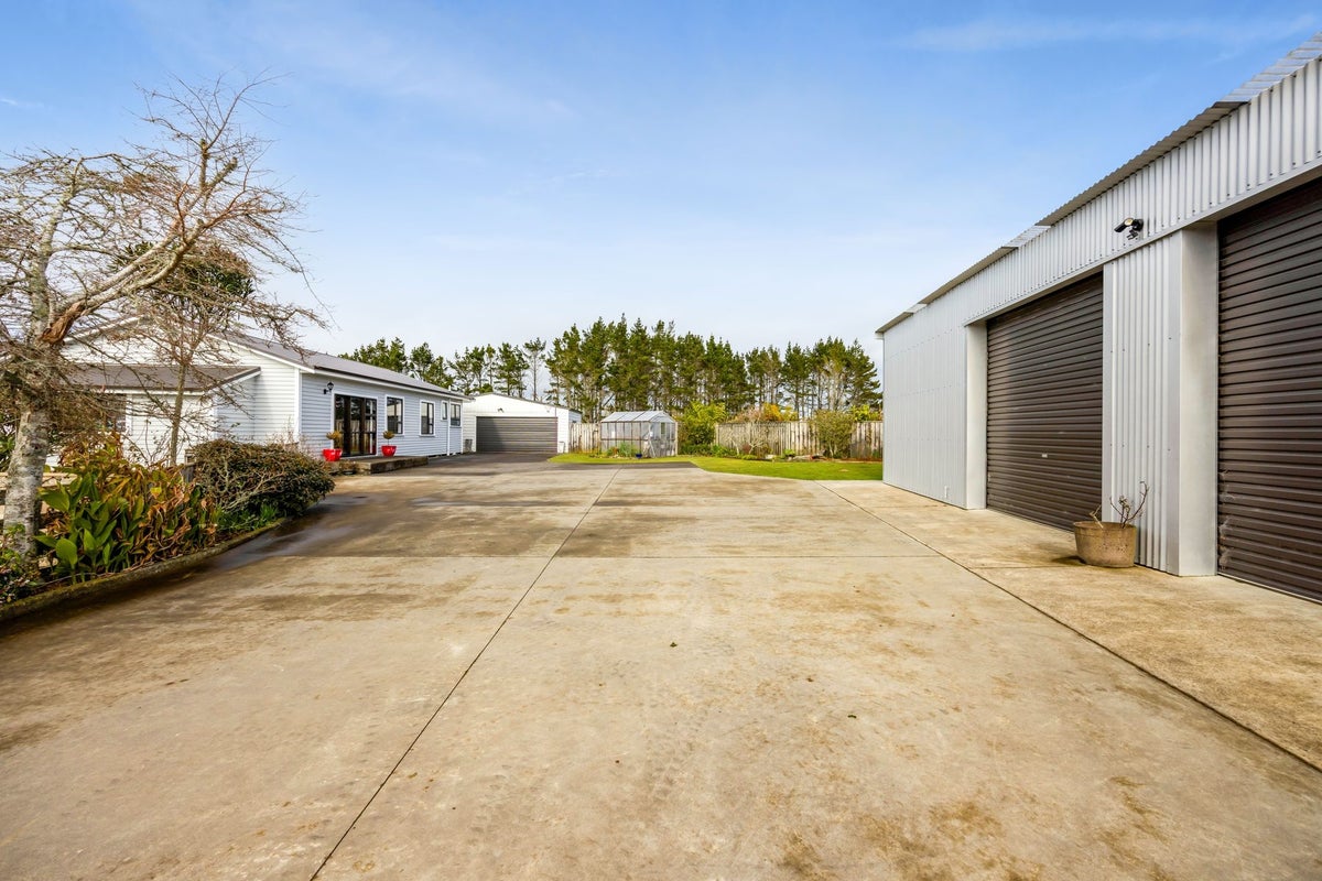 414 Beaconsfield Road, Stratford - Carousel 2