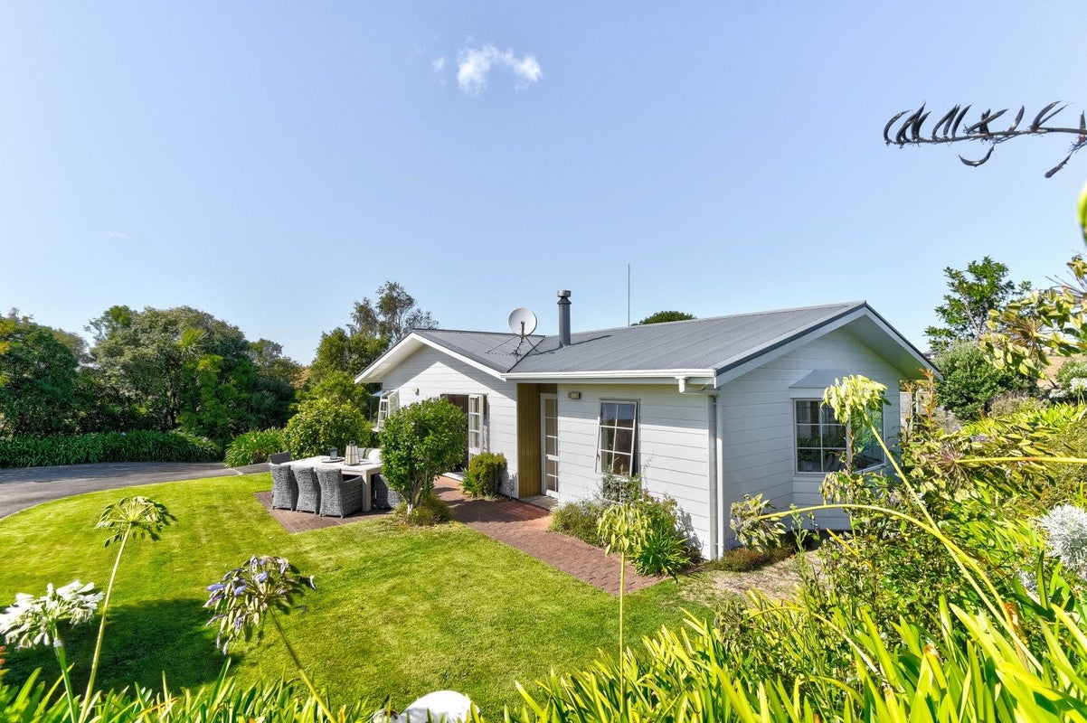 47 Ngatarua Road, Putiki, Whanganui - Carousel 1