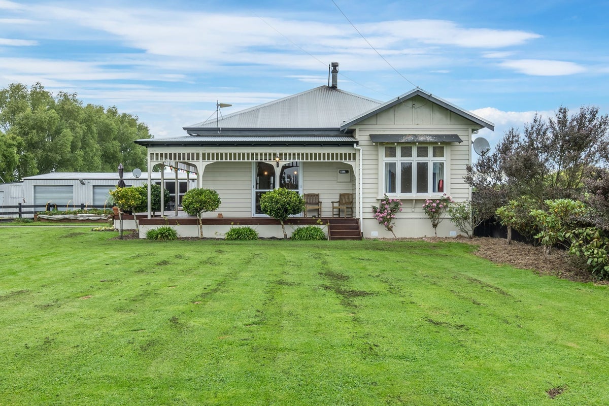 2 Stanley Street, Wairio, Otautau - Carousel 17
