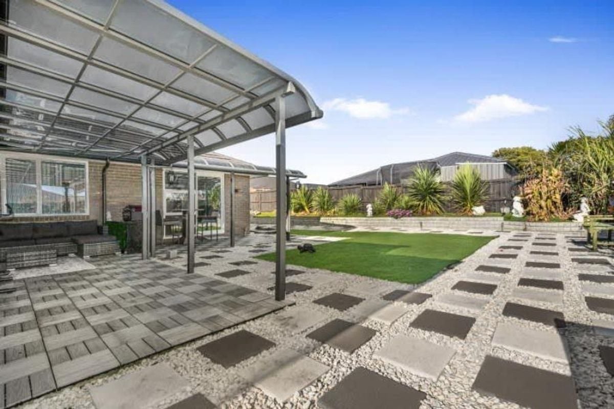 8 Dornal Place, Pokeno - Carousel 1