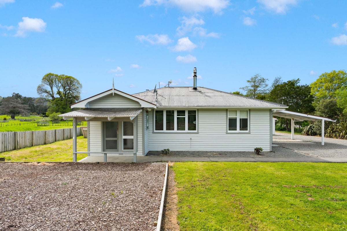 971 Masterton Castlepoint Road, Tauweru, Masterton - Carousel 2