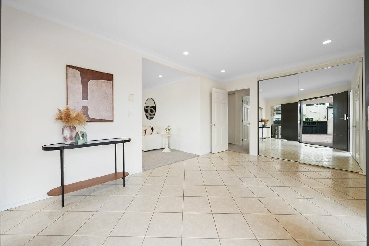 214 Whitford Road, Shamrock Park, Auckland - Carousel 2