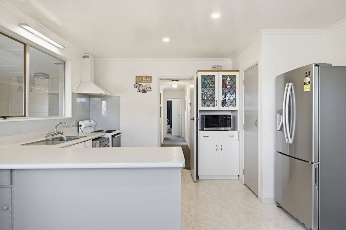 4 Manor Place, Redwoodtown, Blenheim - Carousel 2
