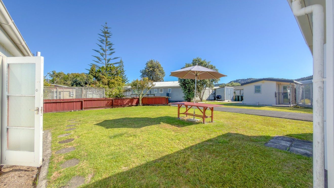 201A The Square, Whangamata, Whangamata - Carousel 2