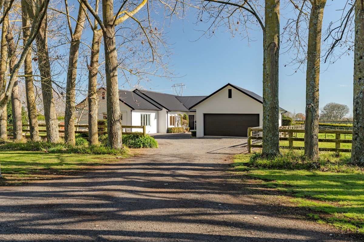 290 Lee Martin Road, Tamahere, Cambridge - Carousel 1