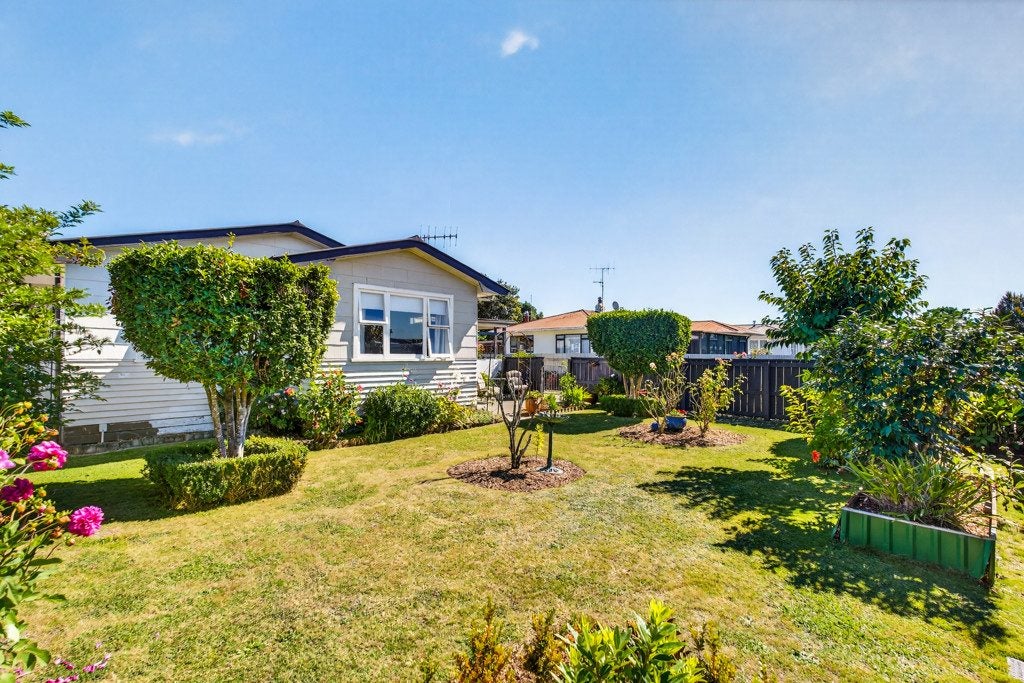 23 Wycliffe Street, Onekawa, Napier - Carousel 1