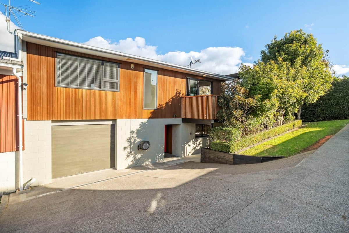 1/38 Thatcher Street, Mission Bay, Auckland - Carousel 1