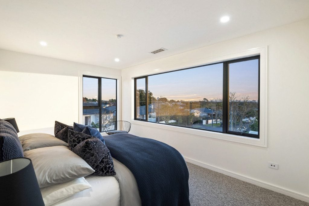16B Egremont Street, Belmont, Auckland - Carousel 2