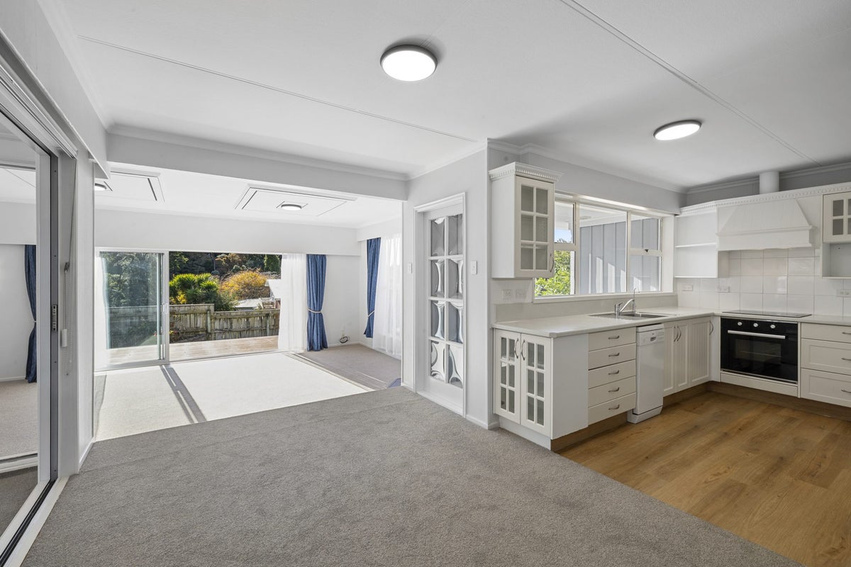 41 Maratahu Street, Westown, New Plymouth - Carousel 2