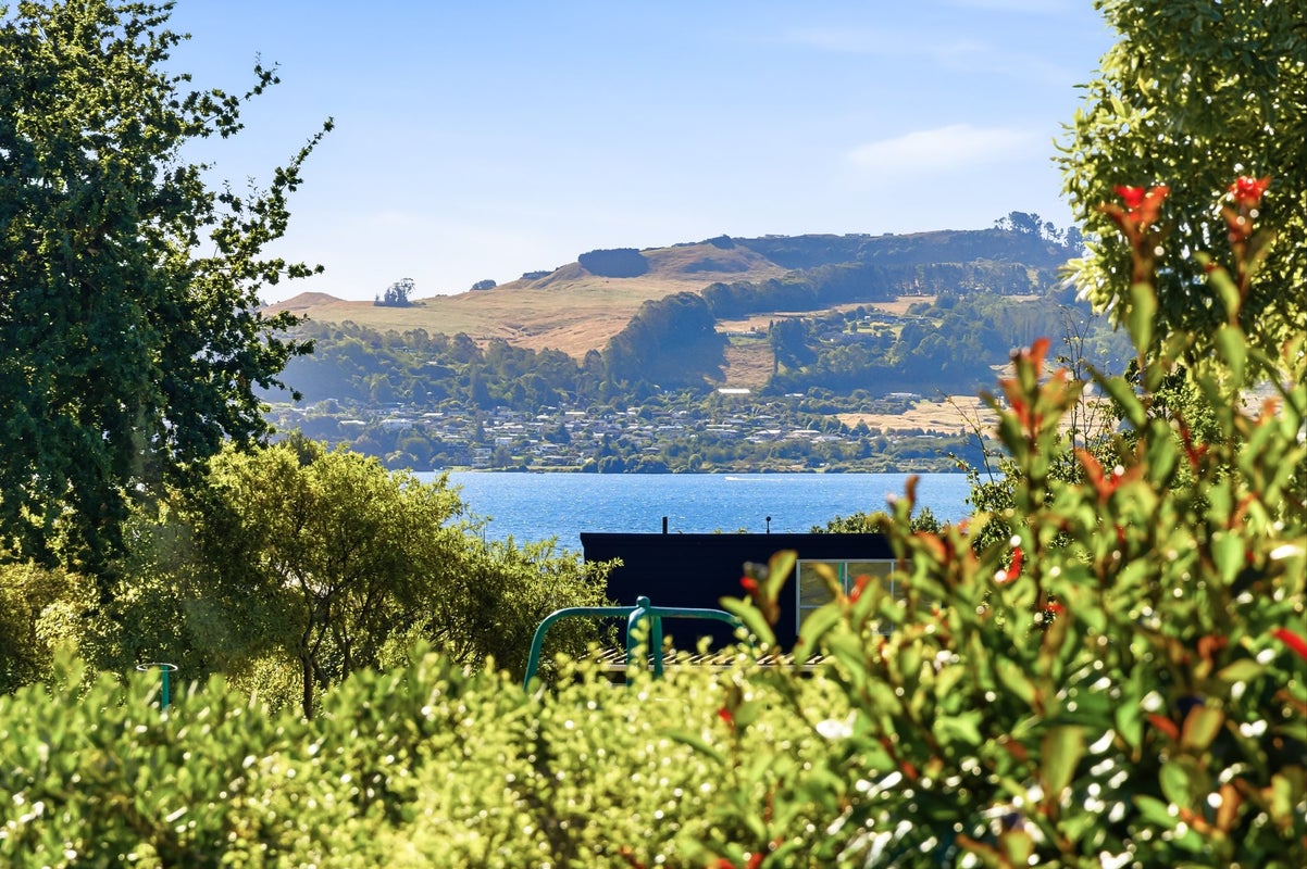 23 Kereru Street, Two Mile Bay, Taupo - Carousel 2