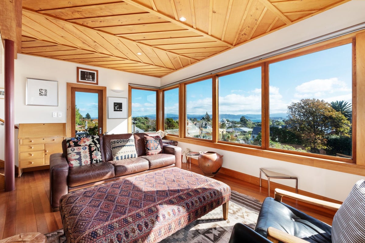 355 Muritai Road, Eastbourne, Lower Hutt - Carousel 1