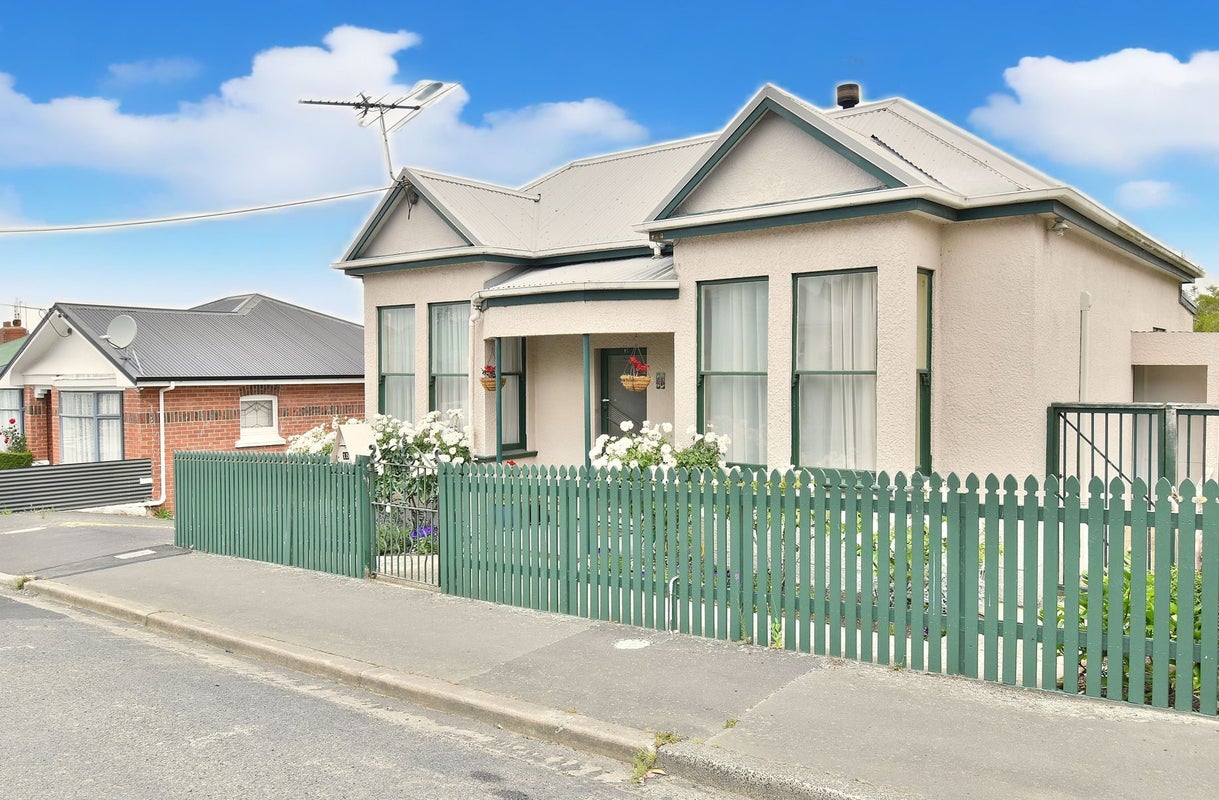 15 Bernard Street, Kenmure, Dunedin - Carousel 1