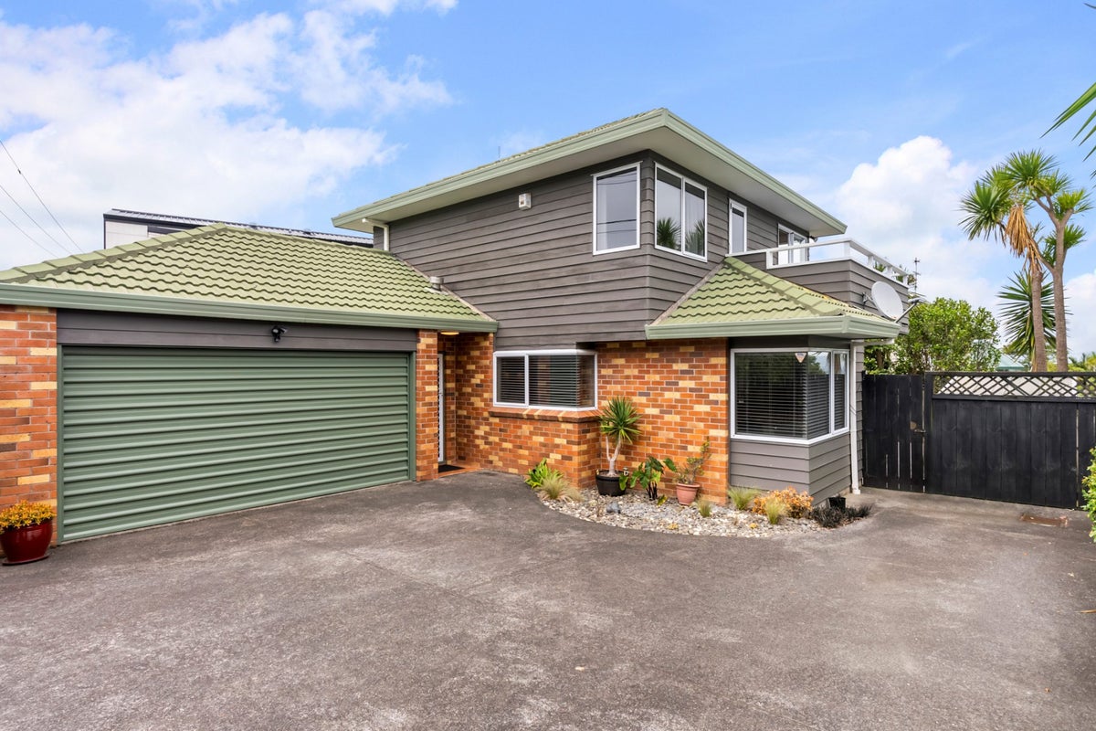 6 Waipa Street, Birkenhead, Auckland - Carousel 21