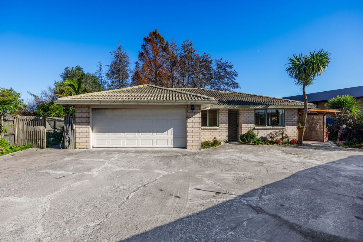 14 Scotts Field Drive, Takanini, Auckland - Carousel 2