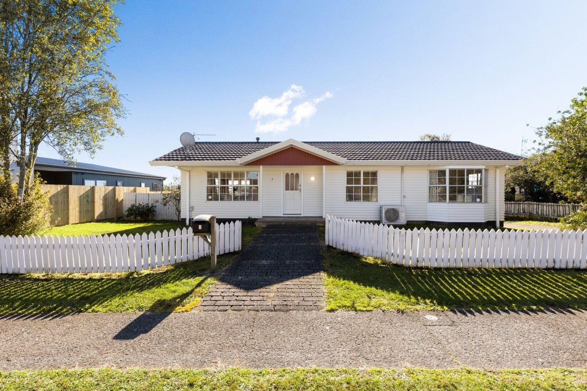 3 Cowen Place, Chartwell, Hamilton - Carousel 1