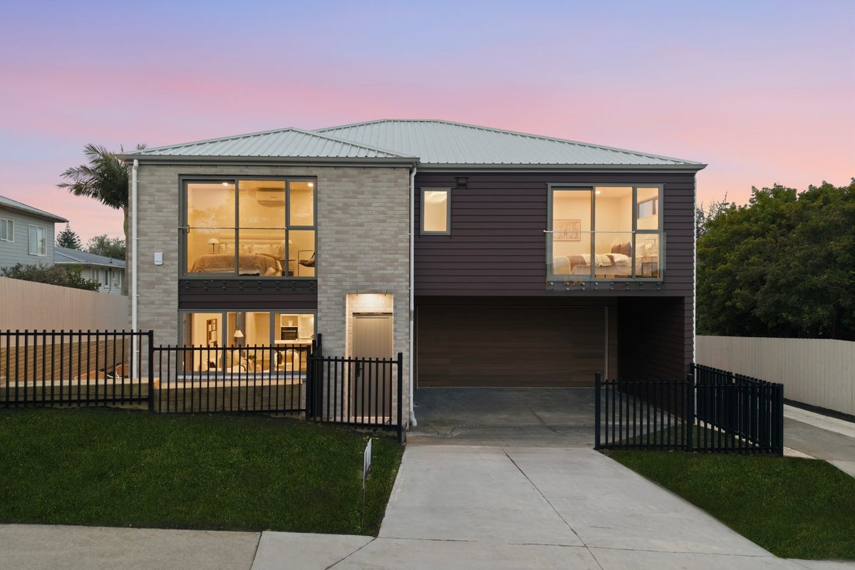 72A Sycamore Drive, Sunnynook, North Shore City, Auckland - Carousel 1