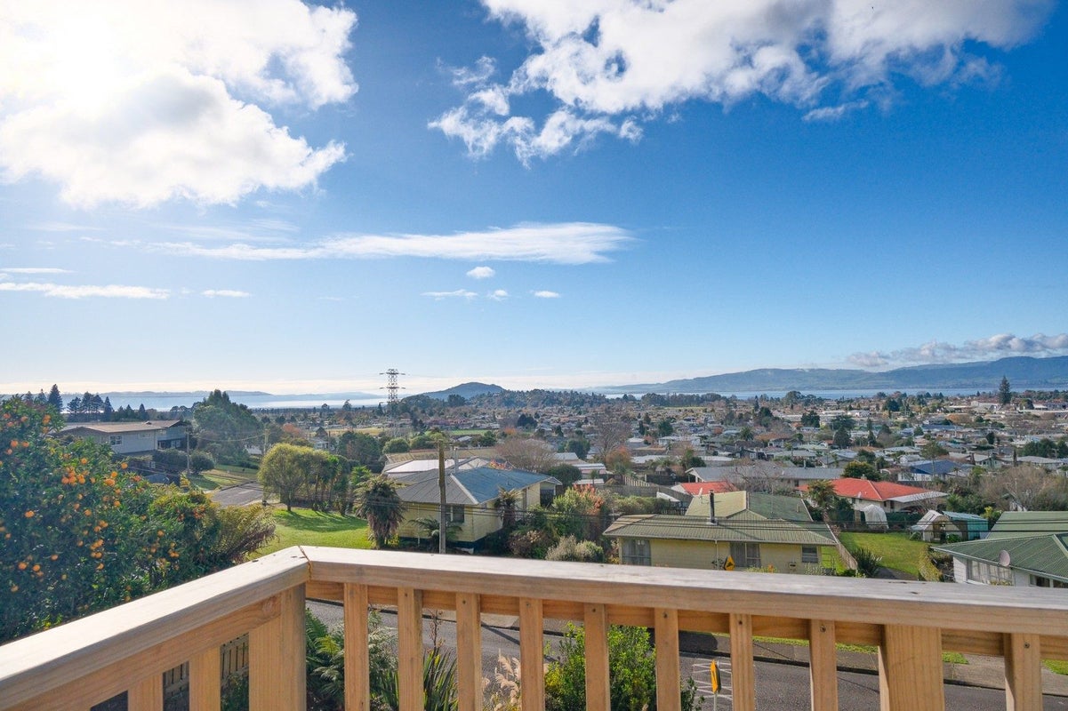 93 Mallard Drive, Selwyn Heights, Rotorua - Carousel 2