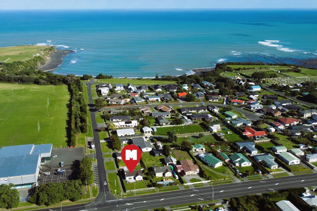 158 Tasman Street, Opunake - Carousel 2