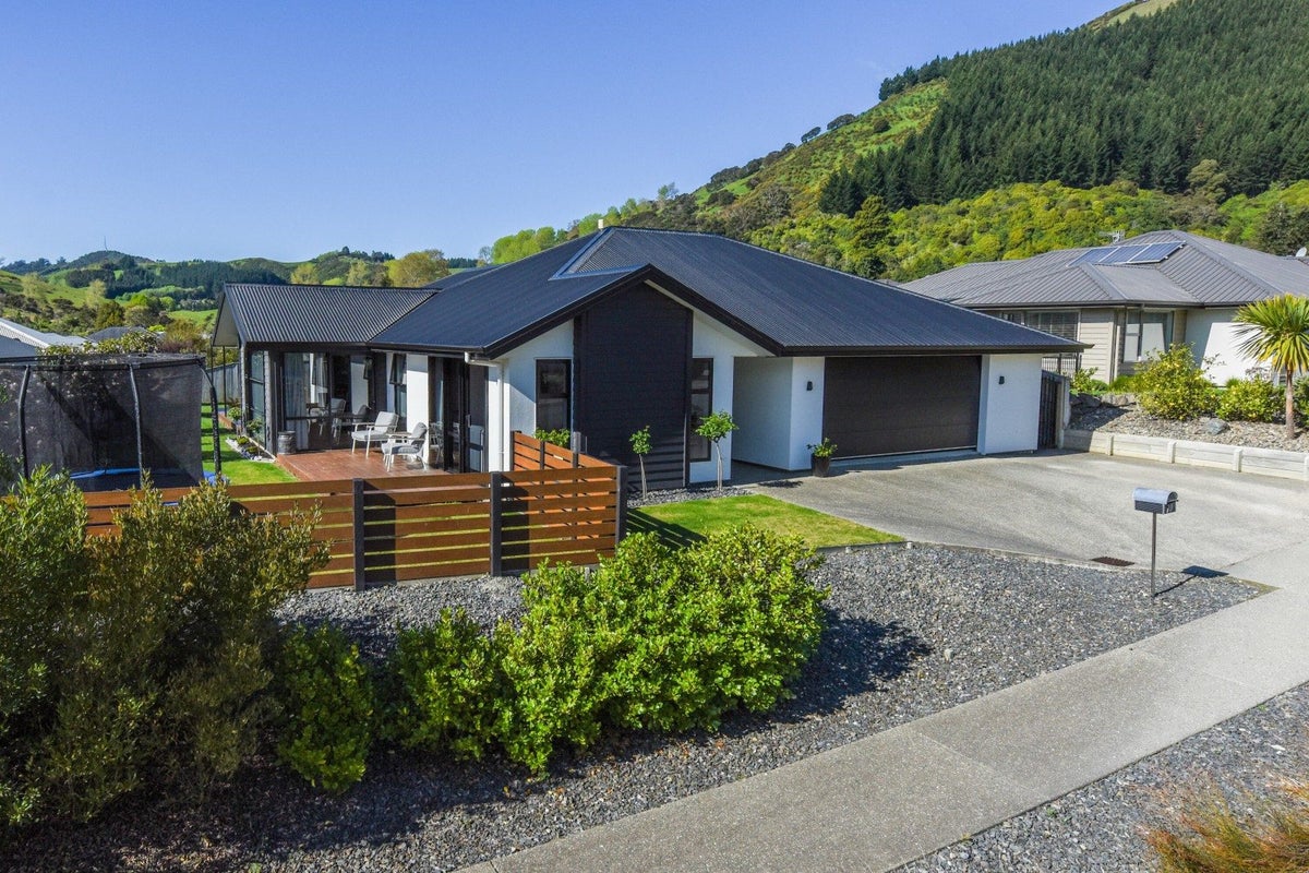 70 Sanctuary Drive, Stoke, Nelson - Carousel 1