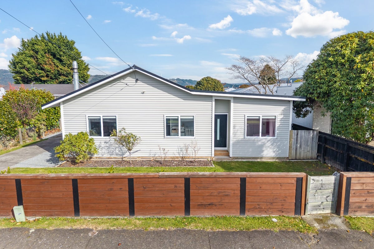 101 Miro Street, Trentham, Upper Hutt - Carousel 1