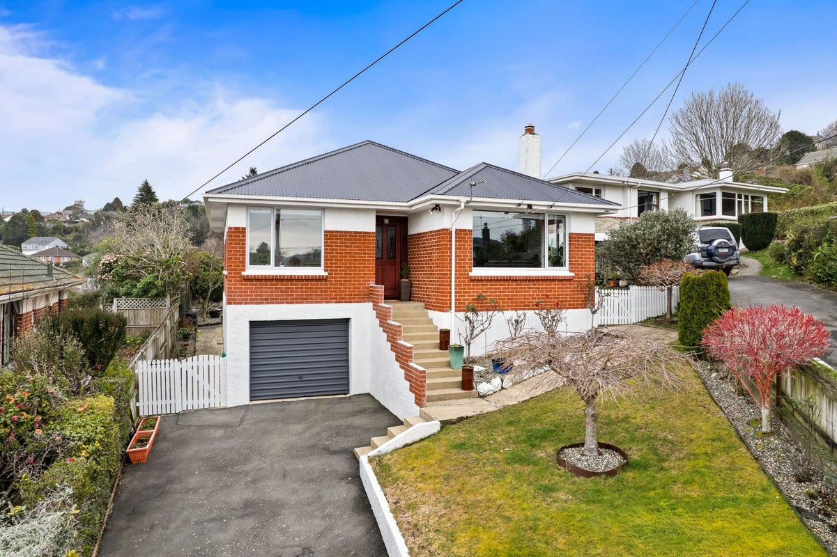 11 Cohen Place, Wakari, Dunedin - Carousel 1