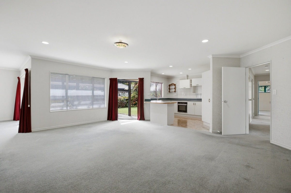 4 Saltwood Lane, Bethlehem, Tauranga, Bay Of Plenty - Carousel 2