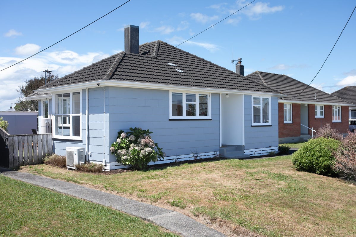 16 Kittyhawk Row, Bulls - Carousel 20