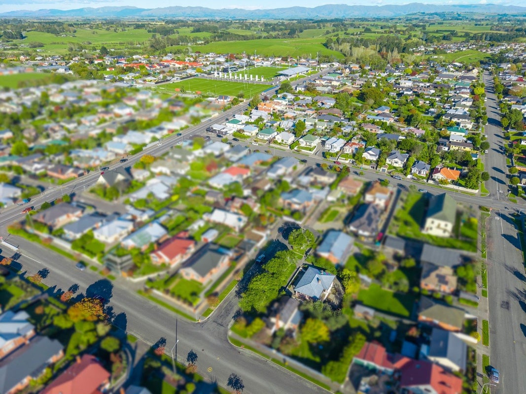 3 Hertnon Street, West End, Timaru - Carousel 23