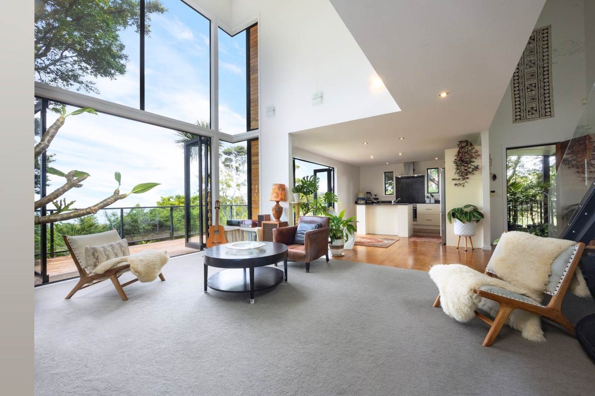 45 Laingholm Drive, Laingholm, Auckland - Carousel 2