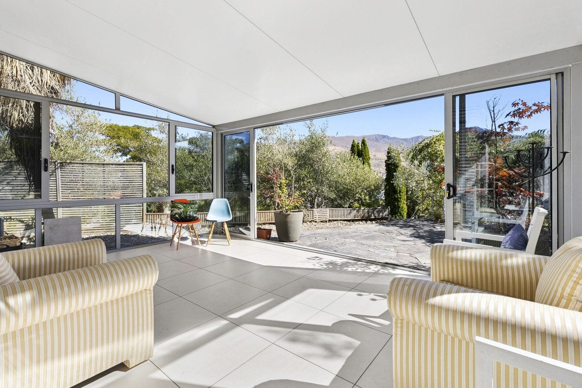 31A Kings Drive, Wanaka - Carousel 2