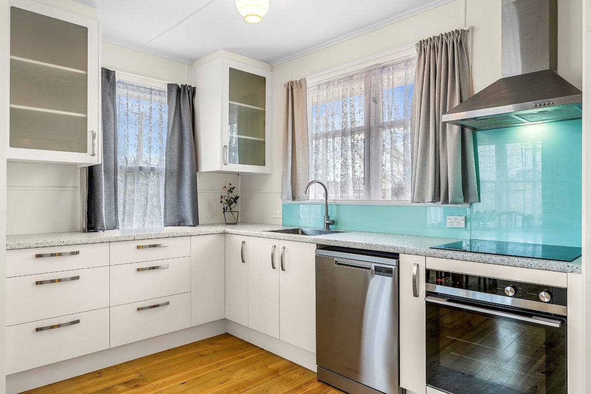 4 Twynham Place, Aranui, Christchurch - Carousel 2