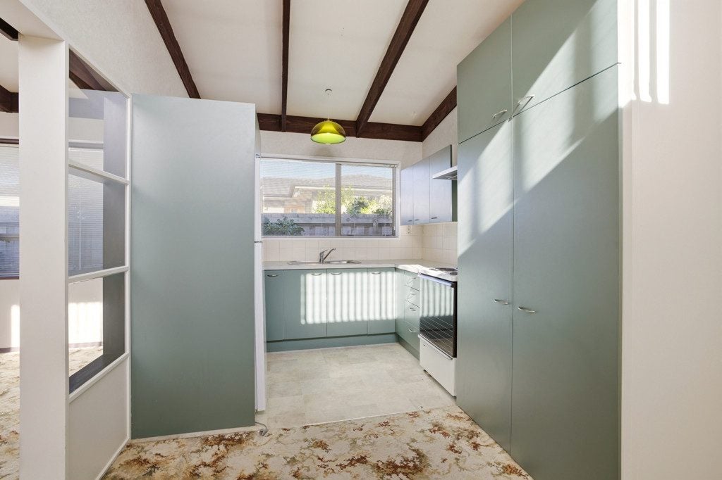 2/31 Waimairi Road, Upper Riccarton, Christchurch - Carousel 2